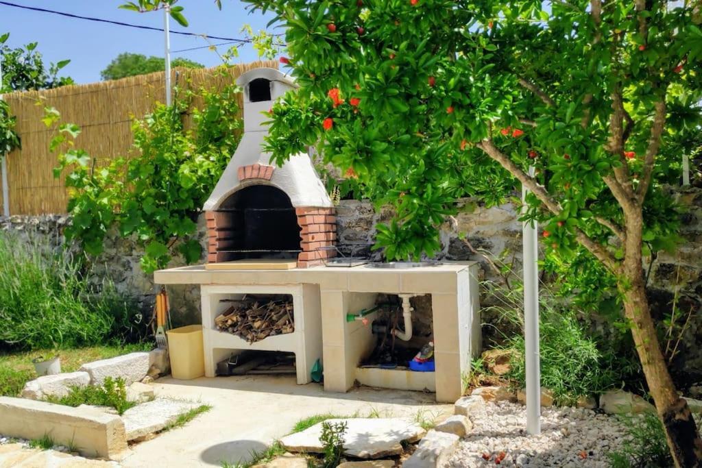 Stone House Kula Milica Villa Mala Cista Exterior photo